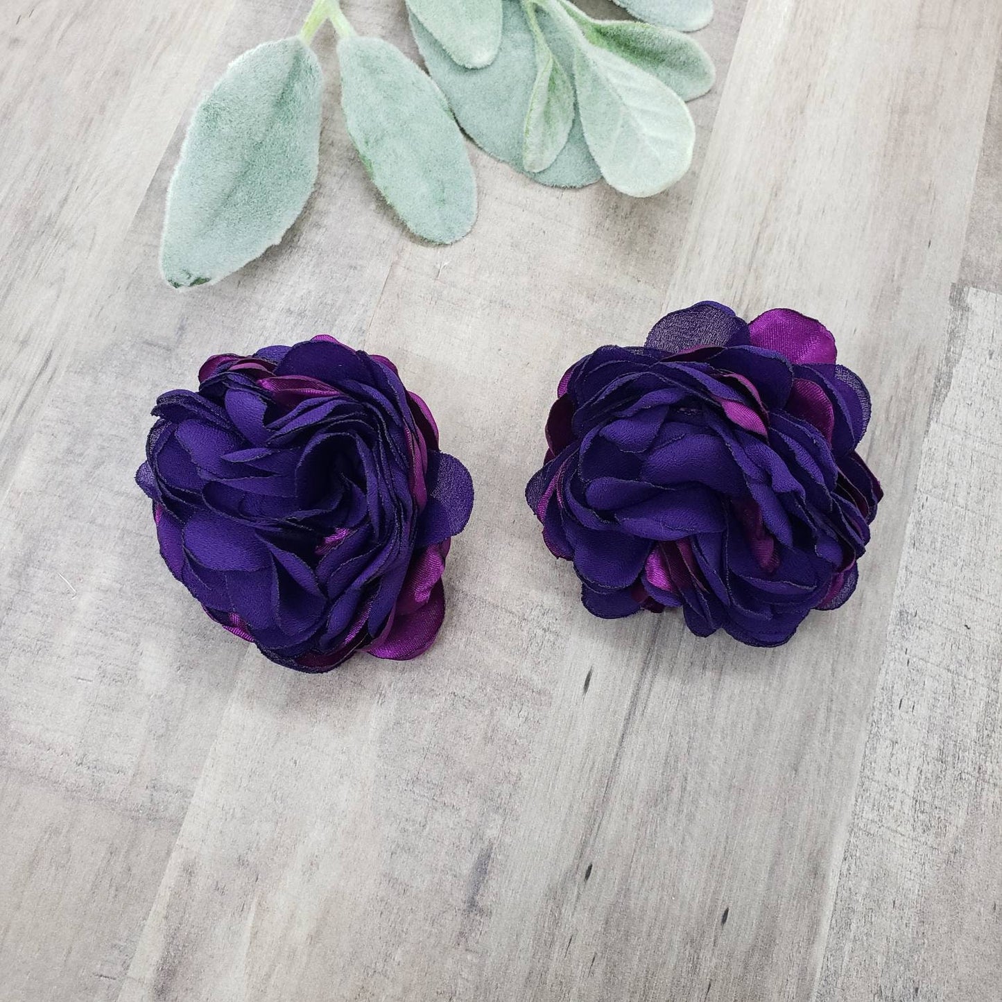 Eye Catching Flower  Earrings, Beautiful and delicate gift.